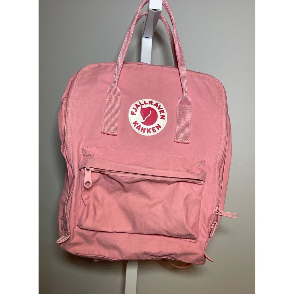 Fjallraven Kanken Classic Pink Backpack